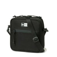 SQUARE SHOULDER POUCH (1.5L)  ブラック